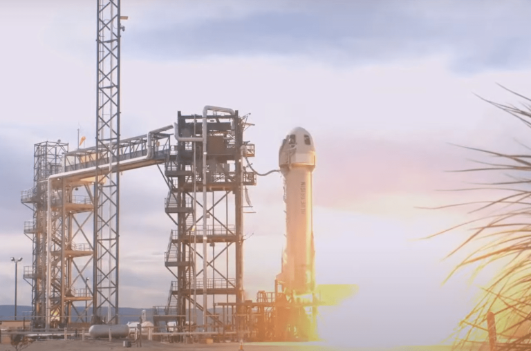 Pēc veiksmīgas misijas ierindā atgriežas “Blue Origin” galvenā raķete “New Shepard”