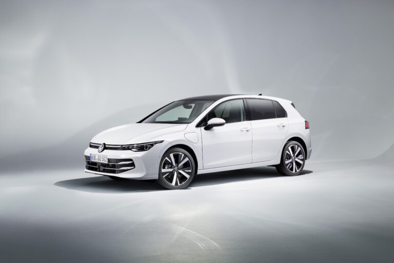 Volkswagen prezentē jauno Golf – tagad arī ar lielu nobraukuma distances plug-in hibrīda piedziņu