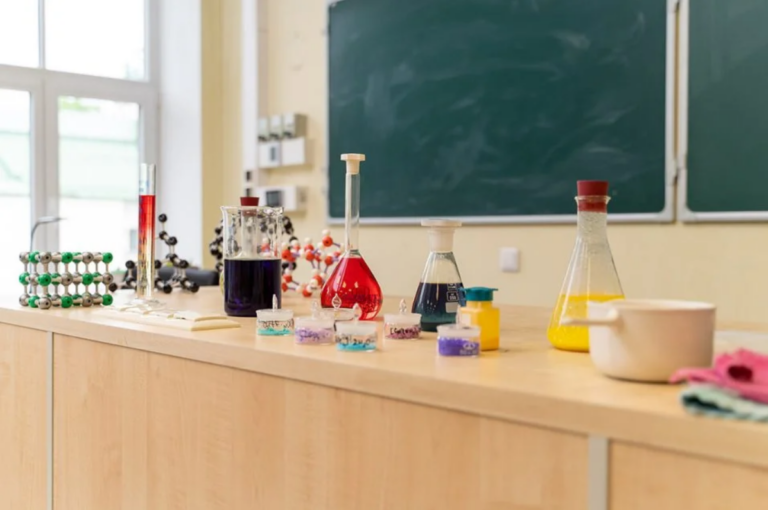 RTU aicina skolēnus un viņu vecākus iepazīties ar Starptautisko zinātņu un tehnoloģiju skolu