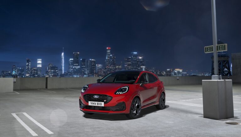 Jaunā Ford Puma: vēl inovatīvāka, lai pielāgotos steidzīgajam pilsētas ritmam