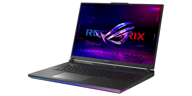 ASUS ROG Strix SCAR 18 (2024) G834 superjaudīgā klēpjdatora apskats