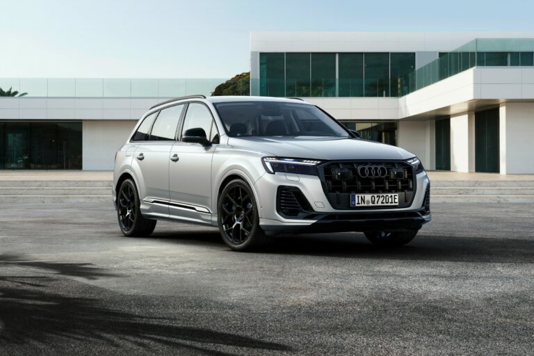 Jaunie Audi Q7 un Q8 plug-in hibrīda modeļi elektriski veiks līdz pat 90 km