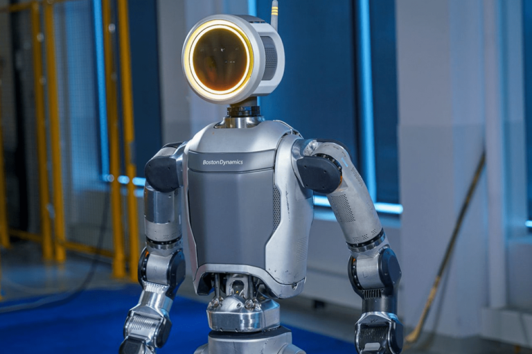 Dienu pēc “Atlas” aizsūtīšanas pensijā “Boston Dynamics” izziņo šī robota pilnībā elektrisko versiju