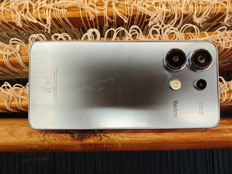Redmi Note 13 viedtālruņa apskats – līdzīgs, bet atšķirīgs