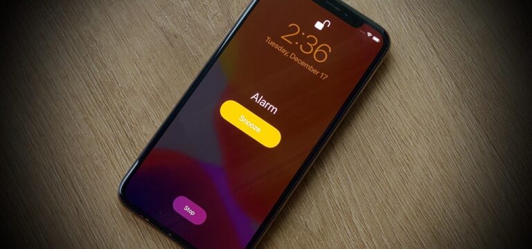 Apple (atkal) meklē risinājumu iPhone modinātāja problēmai