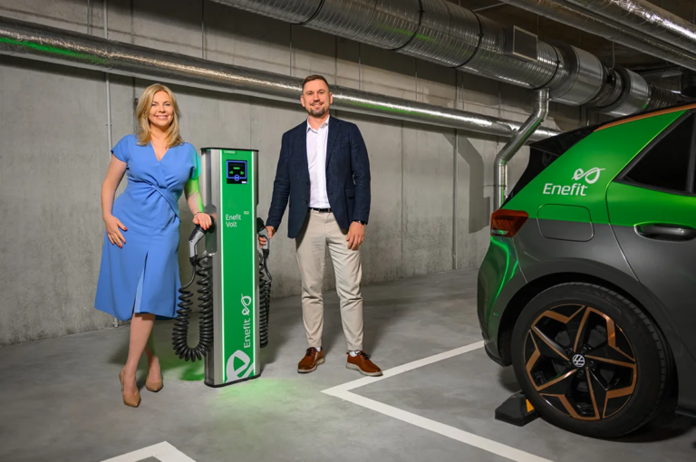 Biroju kompleksā “Verde” atklātas pirmās “Enefit Volt” elektroauto uzlādes stacijas