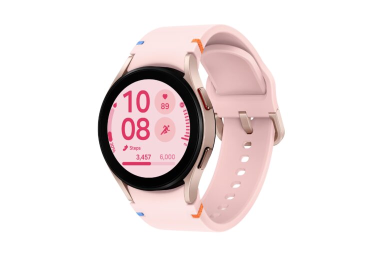 Arī Latvijā pieejams Samsung pirmais Galaxy Watch FE viedpulkstenis