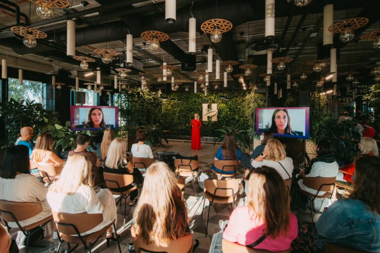 Jau piekto gadu notiks “Riga TechGirls” organizētās mācības “Iepazīsti Tehnoloģijas”