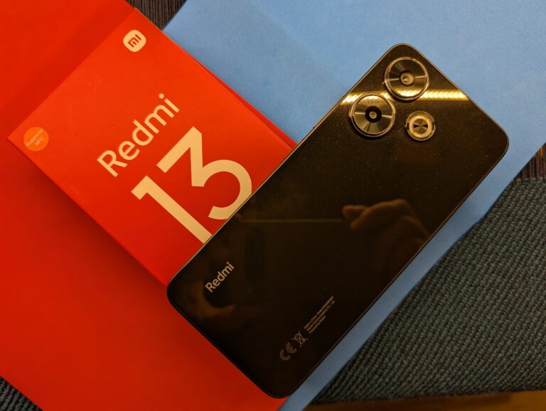 Redmi 13 apskats – budžeta klases pastarītis