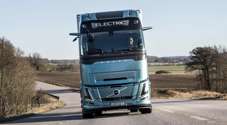 Volvo gatavo elektrisku kravas auto ar 600 kilometru sniedzamību