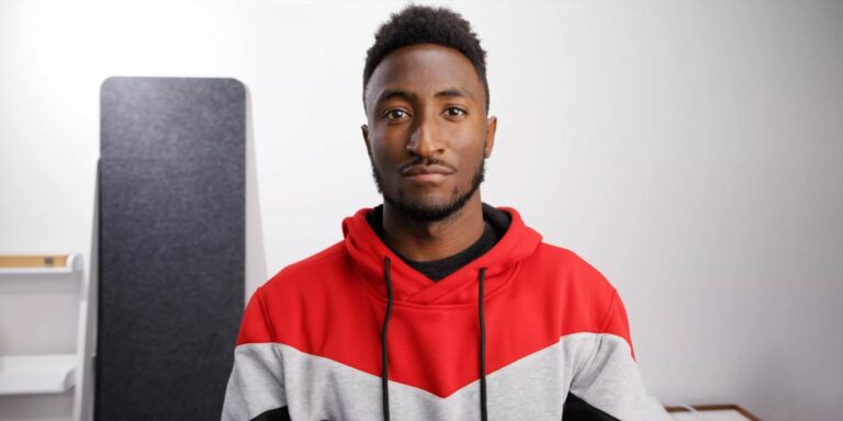 MKBHD iekūlies ķezā ar dārgi abonējamu ekrāntapešu lietotni