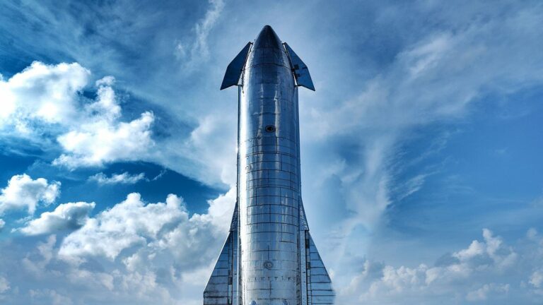 “SpaceX” nākamgad plāno būtiski palielināt “Starship” testu skaitu