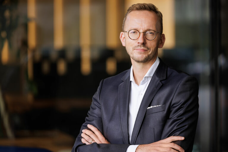 Møller Baltic Import turpmāk vadīs Justs Nekrošus