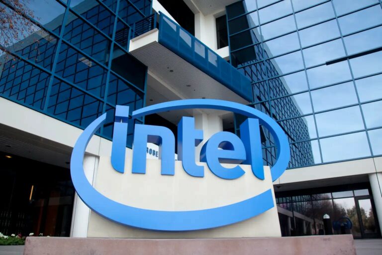 Apple un Samsung interesējas par Intel iegādi