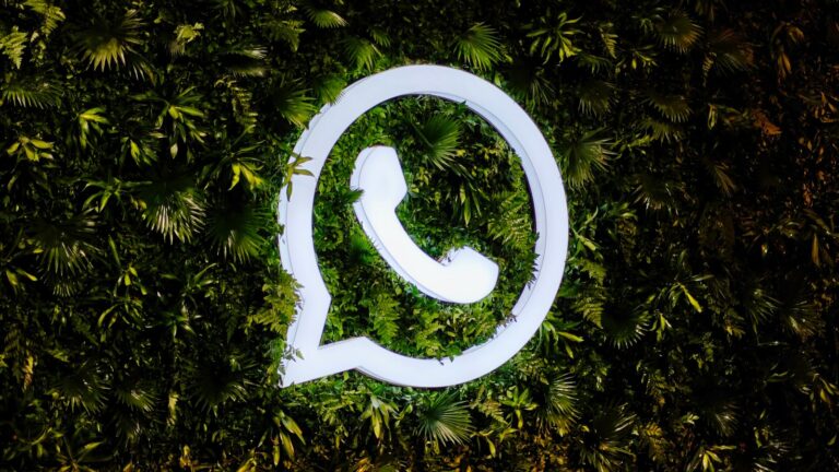 “WhatsApp” drīzumā spēs balss ziņas pārvērst tekstā