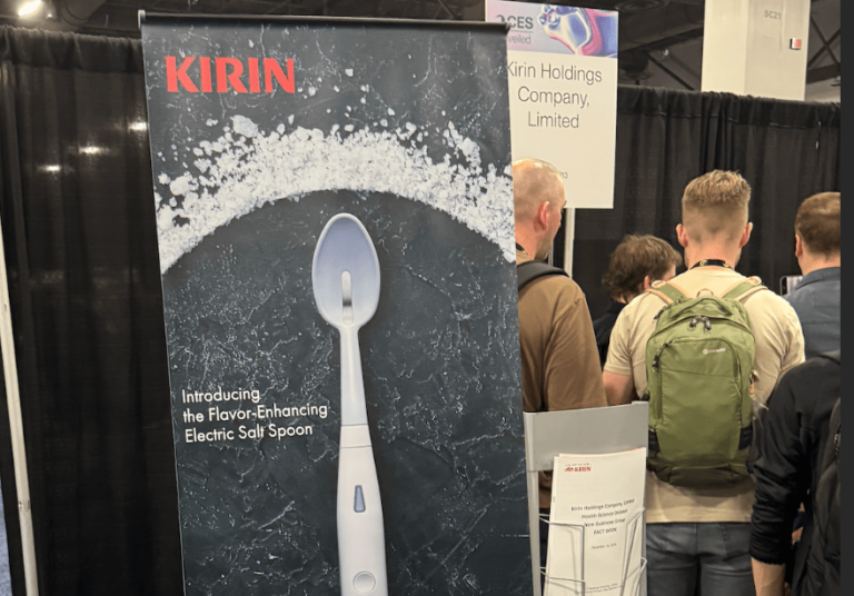 Japānas uzņēmums “Kirin Holdings” prezentē elektronisko karoti, kas padara ēdienu sāļāku