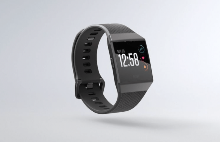 “Fitbit” jāmaksā 12 miljonu dolāru sods par apdegumus izraisošajiem “Ionic” viedpulksteņiem