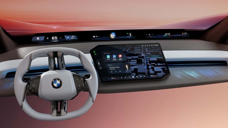 BMW nākuši pie prāta un vairs neveidos lielākus multimediju sistēmas displejus