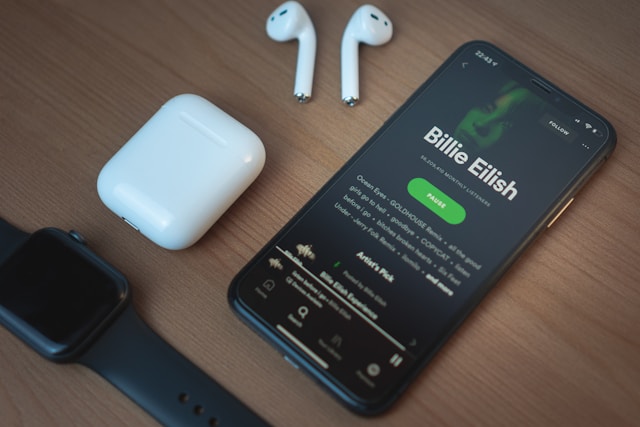 “Spotify” apgalvo, ka pērn mūzikas industrijai samaksājis 10 miljardus dolāru