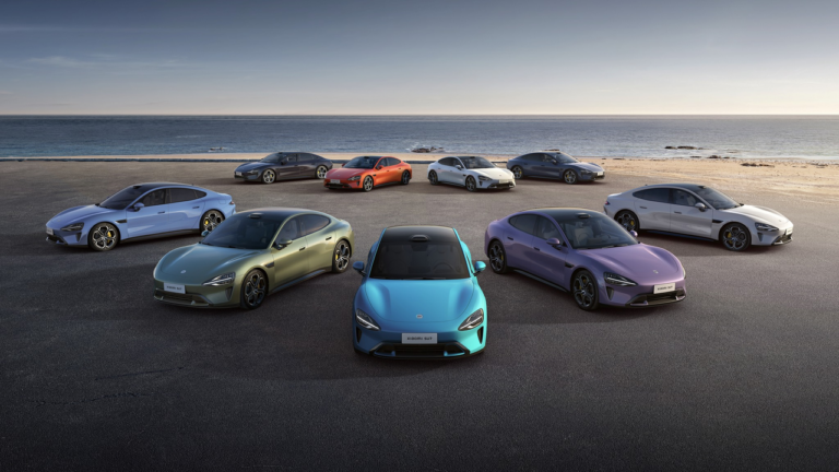 Xiaomi necerēti veiksmīgs elektroauto pārdošanas gads