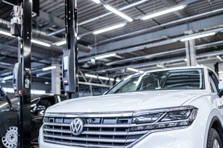 AUTOBRAVA Motors” dīlercentrs Pārdaugavā kļūst par autorizētu Volkswagen un Volkswagen komerctransporta servisu
