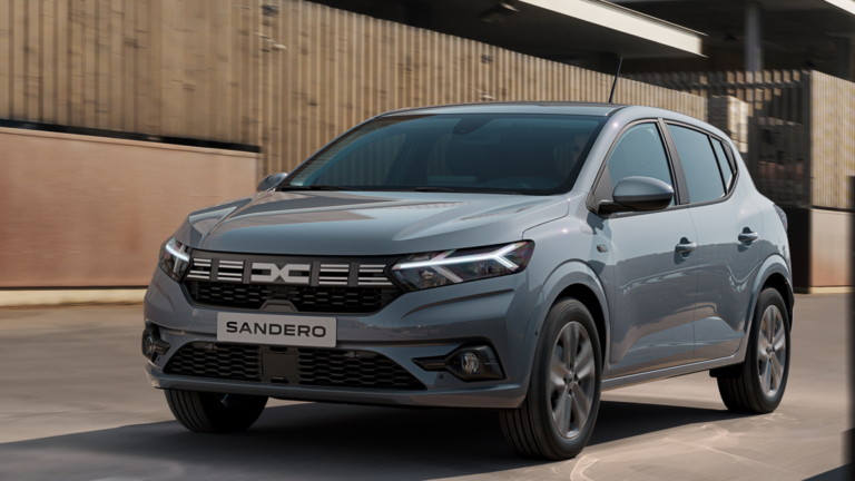 Dacia Sandero ar lielu atrāvienu bija 2024. gada pārdotākais auto Eiropā