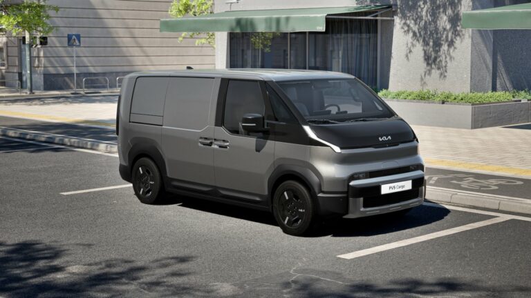 Gatavojoties pasaules pirmizrādei, Kia atklāj jaunā PV5 kravas un pasažieru auto eksterjeru