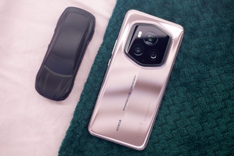 Honor Magic6 RSR Porsche Design viedtālruņa apskats – šis ir tiešām ekskluzīvi!