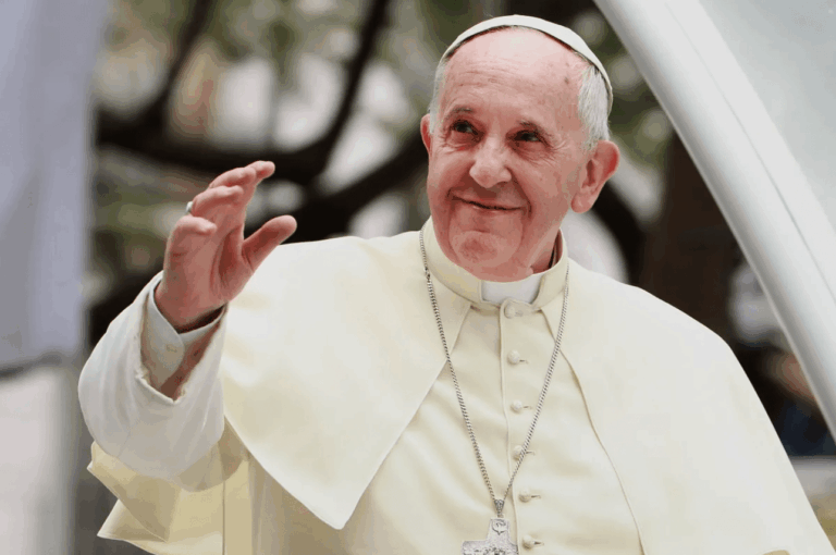 “YouTube” varēs skatīties pāvesta Franciska bēru tiešraidi