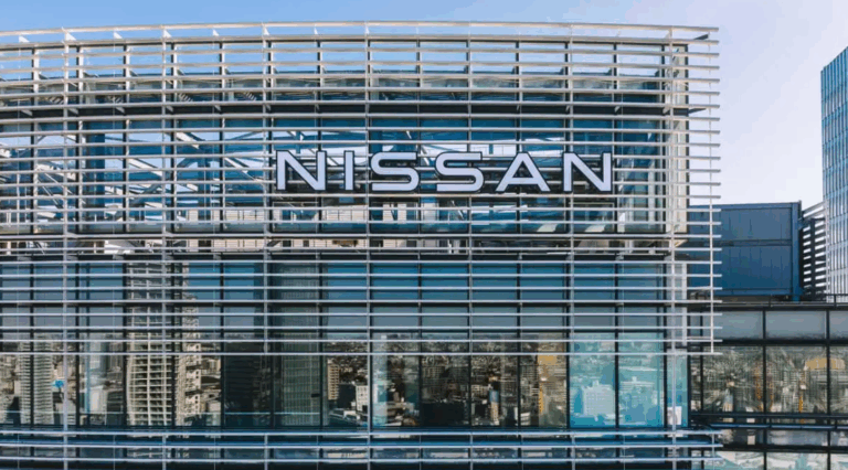 Lai izdzīvotu, “Nissan” gatavi pārdot pat savu centrālo biroju