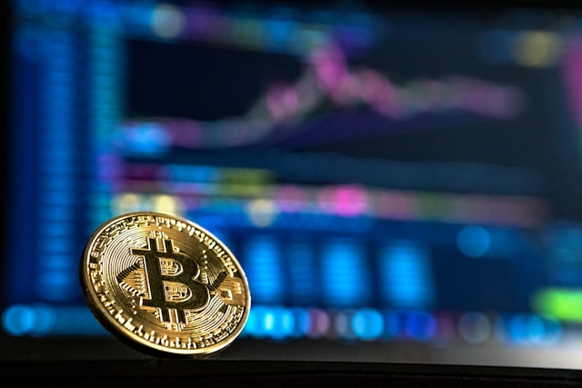 35 publiskām kompānijām tagad pieder vismaz 1000 “Bitcoin”