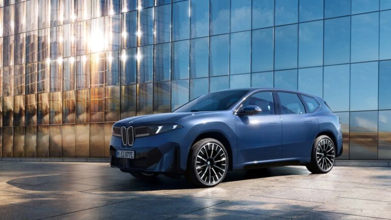 “BMW” saņem negaidīti daudz pasūtījumu jaunajam “iX3” elektriskajam krosoveram