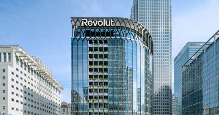 “Revolut” Londonā atklāj jauno globālo biroju un prezentē ambiciozu laika mērķi, kādā piesaistīt 100 miljonus klientu