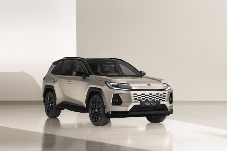 Latvijā sākusies jaunās paaudzes “Toyota RAV4” rezervācija