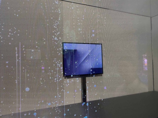 “Samsung” prezentē trīsdaļīgo, salokāmo viedtālruni