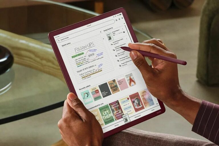 “Amazon” izziņojis vairākas jaunas “Kindle Scribe” digitālo pierakstu ierīces