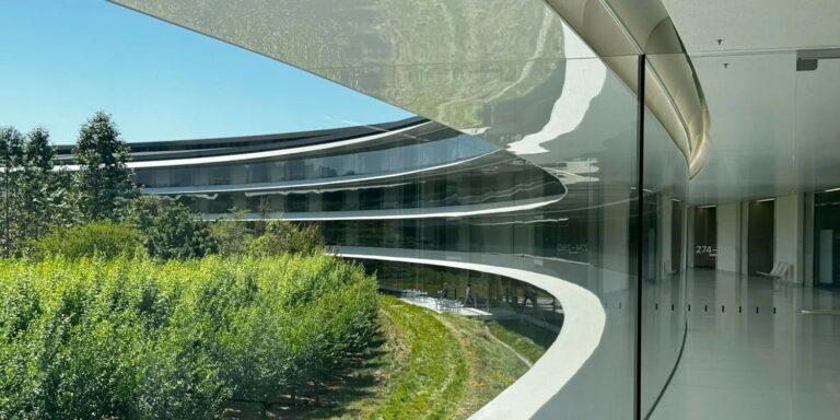 Katrs “Apple” darbinieks uzņēmumam katru gadu ienes 2.4 miljonus dolāru