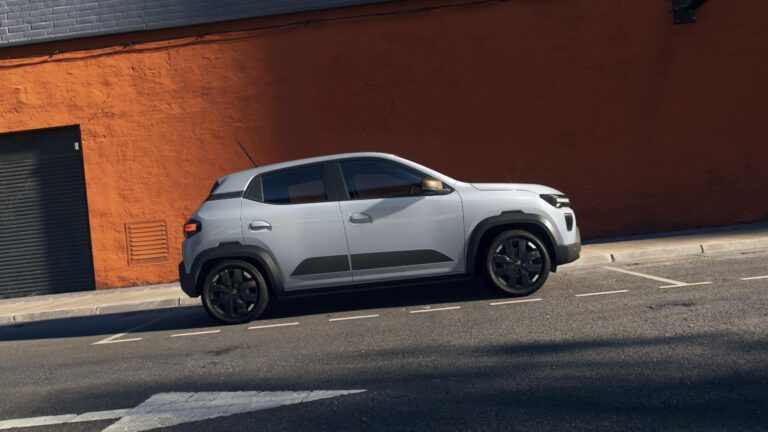 “Dacia” sāk pieņemt jaunā “Spring Electric” pasūtījumus