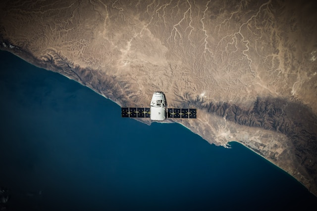 Krievija izstrādā jaunu ieroci, lai iznīcinātu “Starlink” satelītus un kaitētu Ukrainai