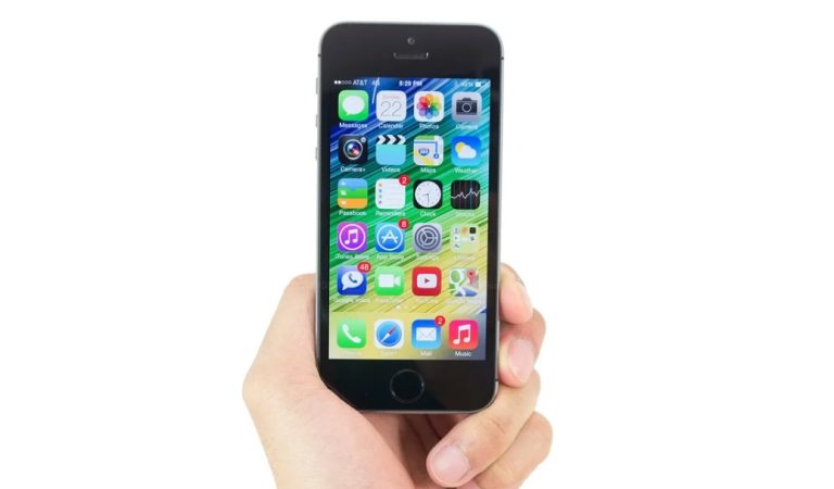 Aizvēsturiski vecais “Apple iPhone 5s” saņem programmatūras atjauninājumu