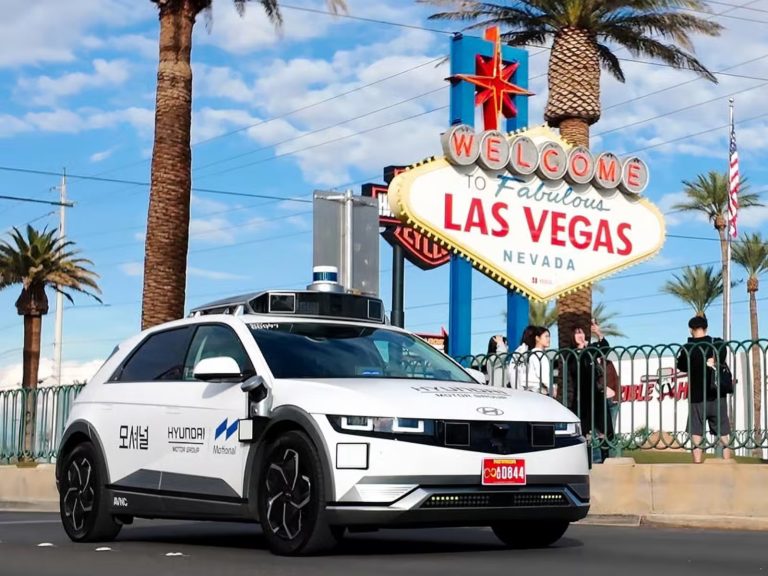 “Hyundai” līdz gada beigām plāno Lasvegasā uzsākt pašbraucošo taksometru servisu