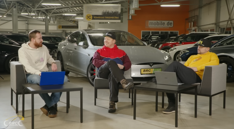 Aicinām iepazīties ar “MAUCAM” – automašīnu tematikai veltīto podkāstu