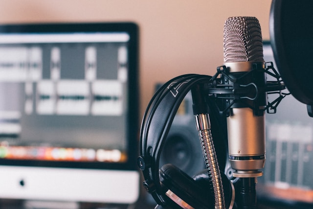 Amerikāņi klausās podkāstus biežāk nekā tradicionālo radio