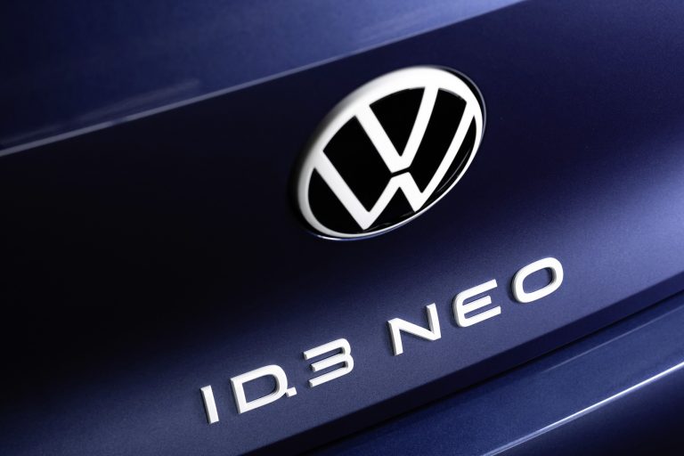 “Volkswagen” koncernam draud pusotru miljardu eiro liels sods par emisiju mērķu nesasniegšanu