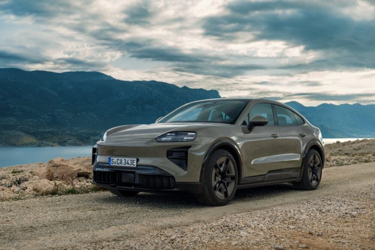 “Porsche” paplašina savu SUV klāstu ar jauno “Cayenne Coupé Electric”