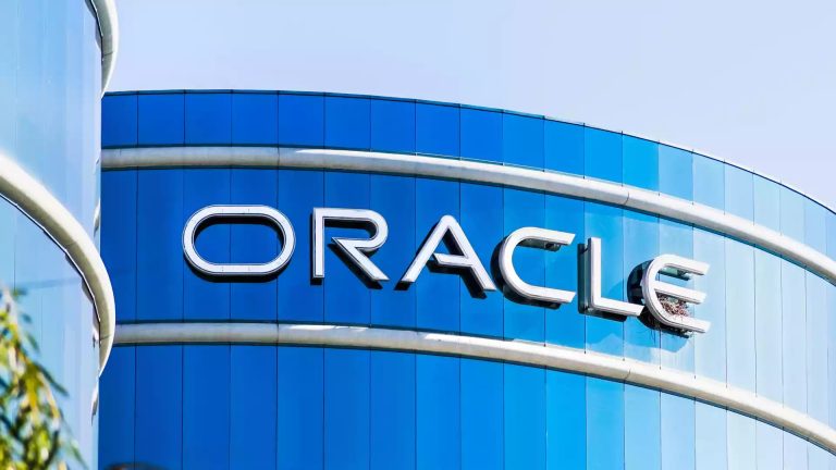 “Oracle” agrā rīta stundā ar e-pastu paziņo par 30 000 darbinieku atlaišanu