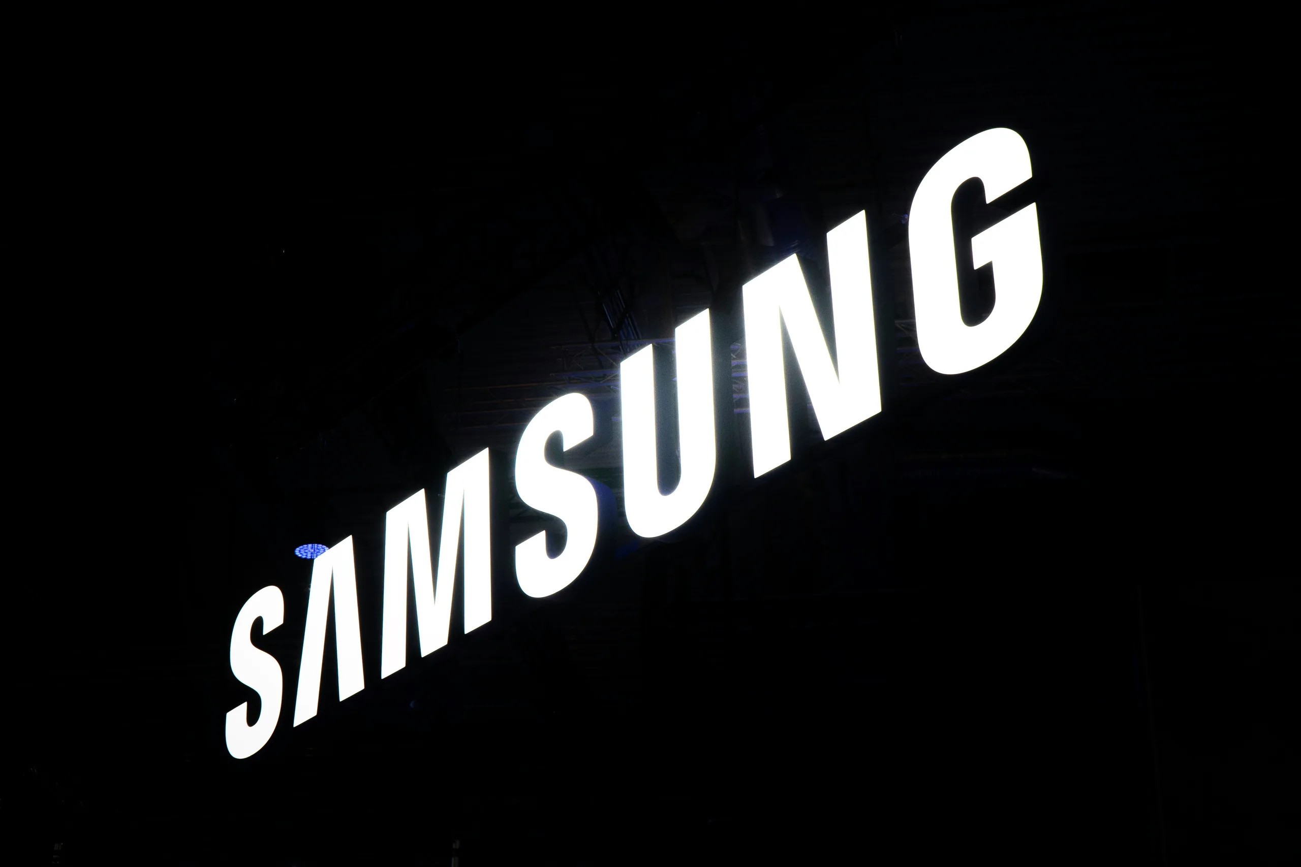Disparity Between Semiconductor Profits and Worker Pay