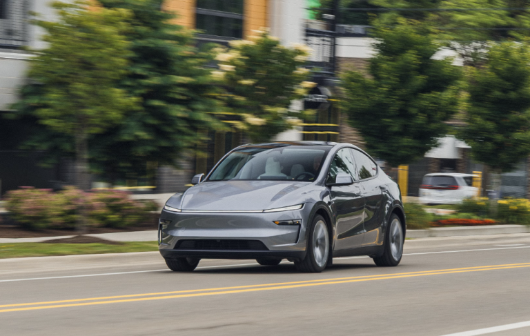 Arī Igaunija apstiprina “Tesla FSD” vadītāja palīgsistēmas izmantošanu valstī