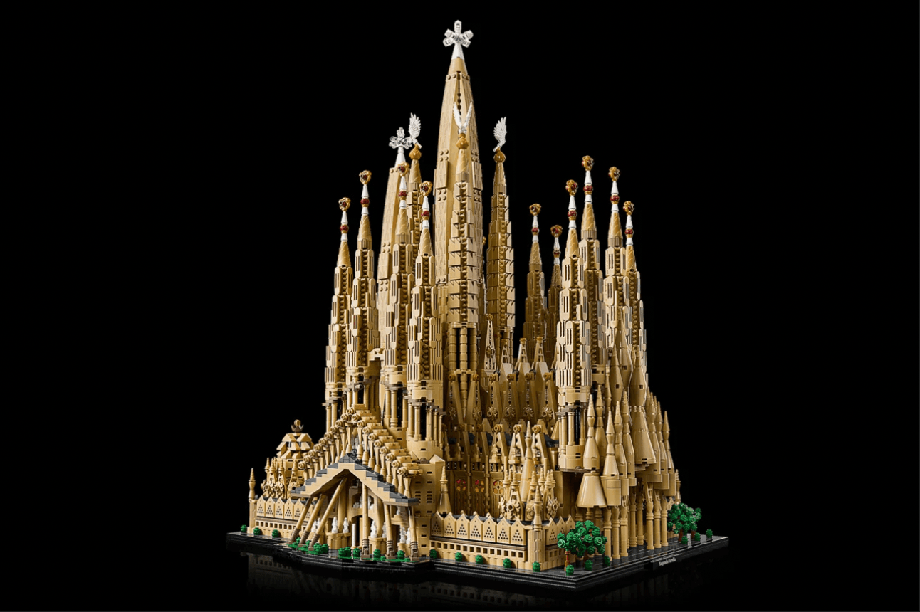 Lego Unveils Massive 12,060-Piece Sagrada Família Set